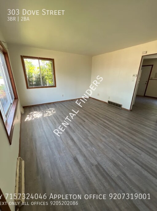 Building Photo - 303 Dove St