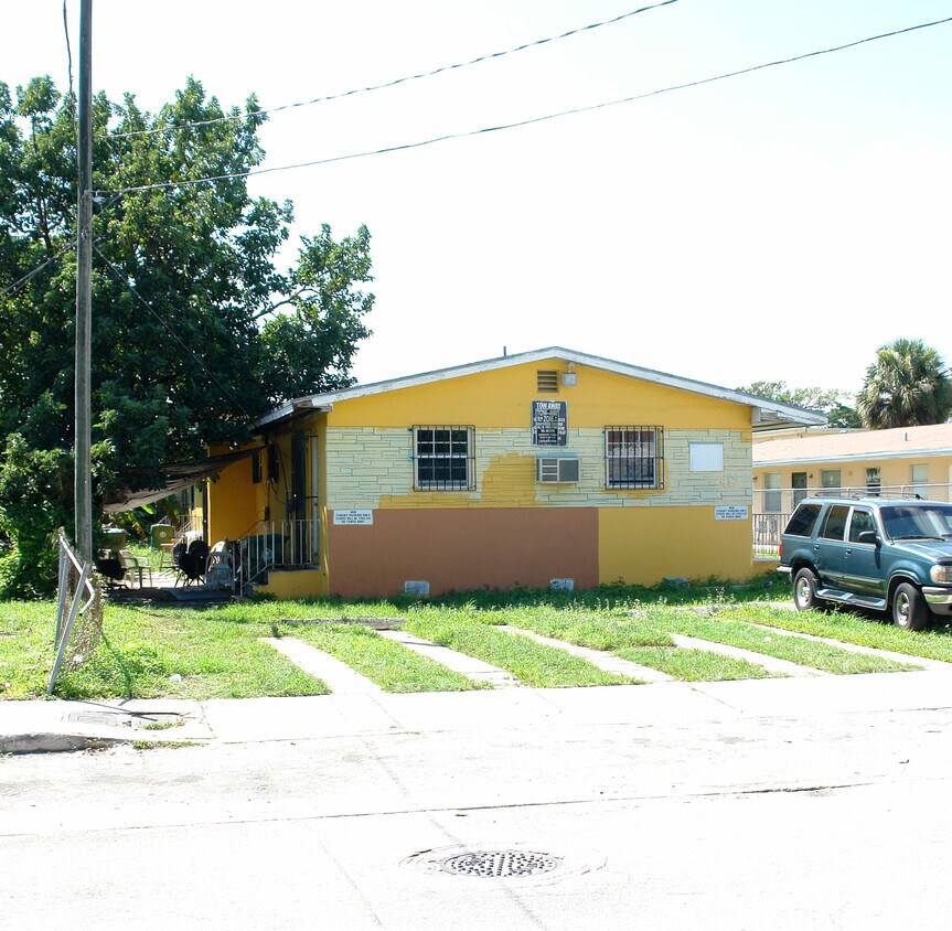 Foto del edificio - 48 NW 77th St