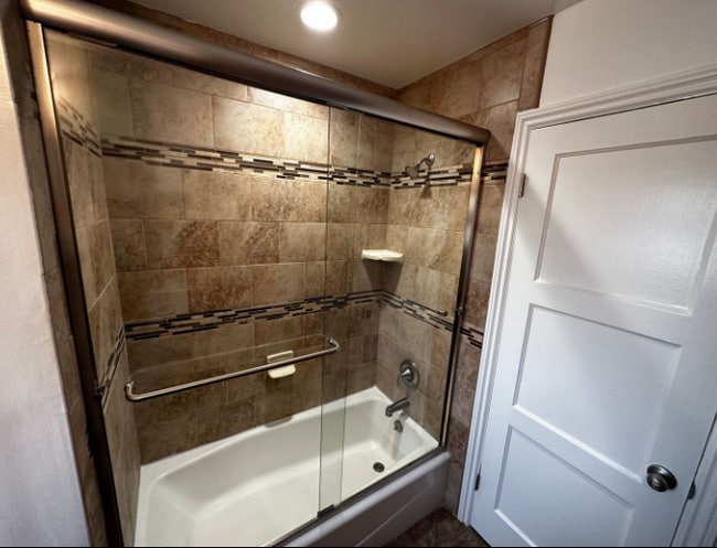 Building Photo - 1241 E Harvard St