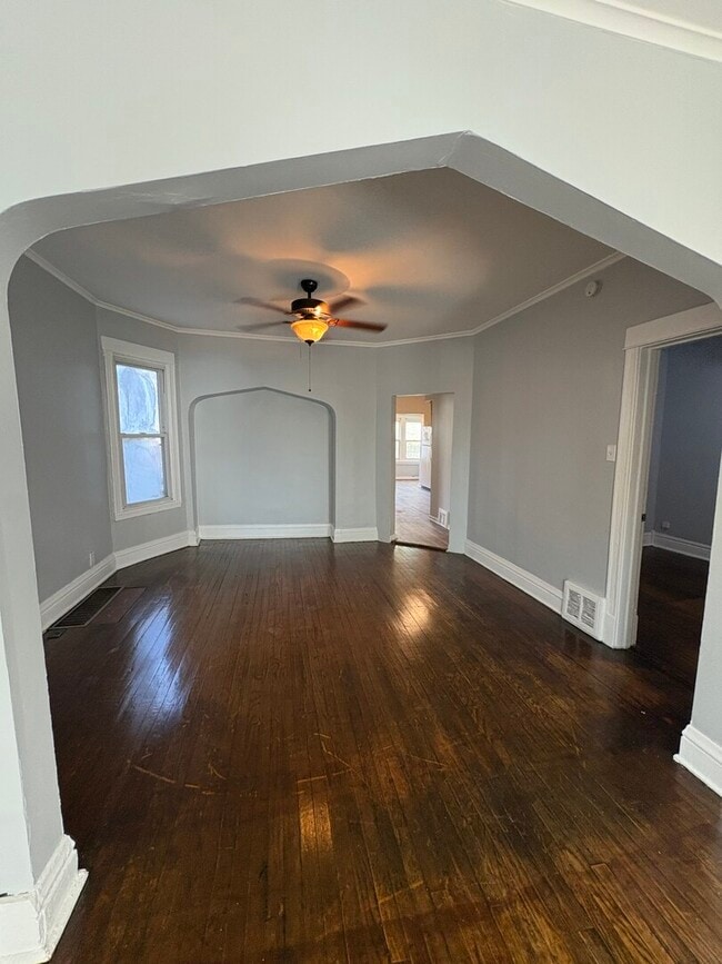 Building Photo - 5940 S Marshfield Ave