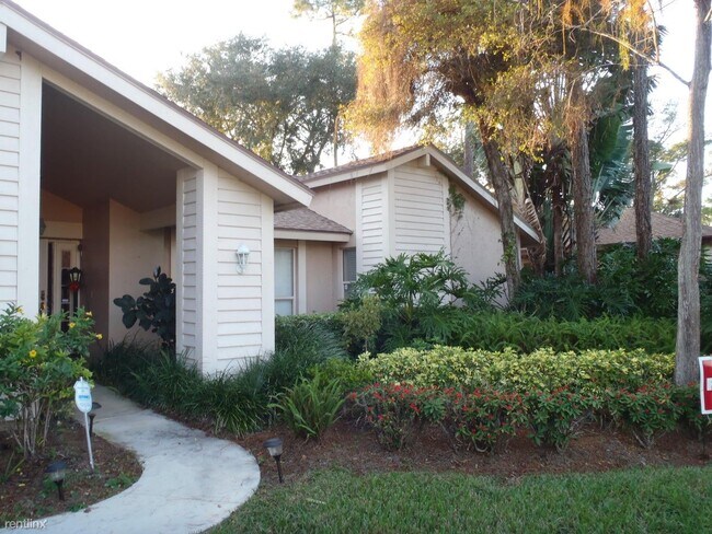 Foto del edificio - 4 br, 2 bath House - 14060 Greentree Dr