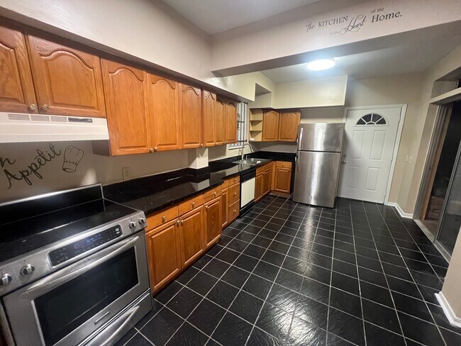 Foto del edificio - 1504 W 24th St