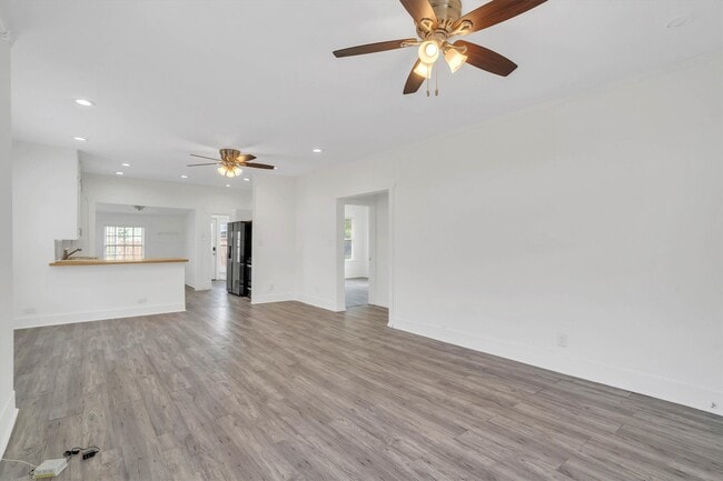 Building Photo - 1109 Gargan St