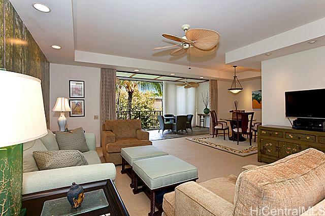 Building Photo - 4999 Kahala Ave