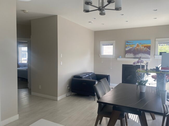 Building Photo - 2389 Lund Rd