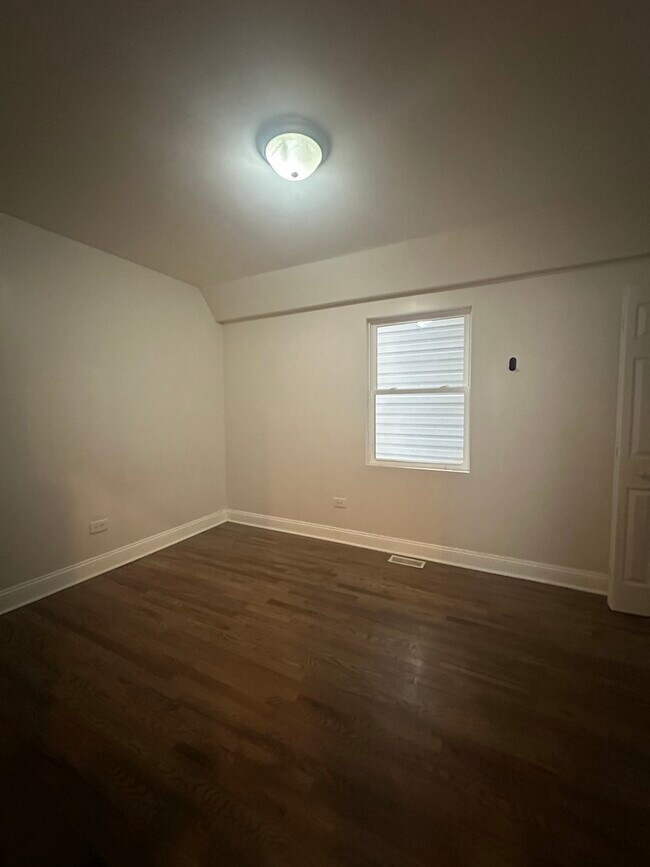 Foto del edificio - 2152 N Kostner Ave