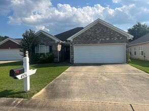 Building Photo - 4976 Ross Cir
