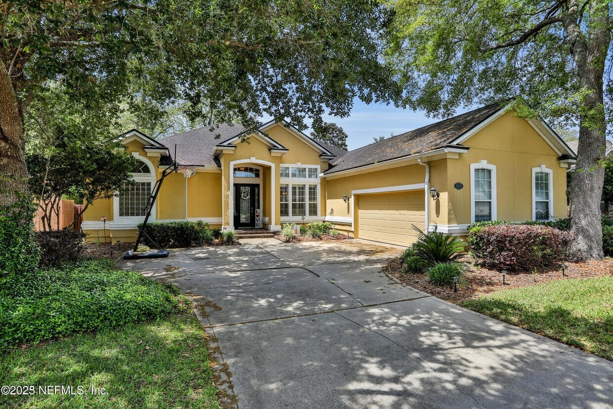 Primary Photo - 8000 Hampton Park Blvd E