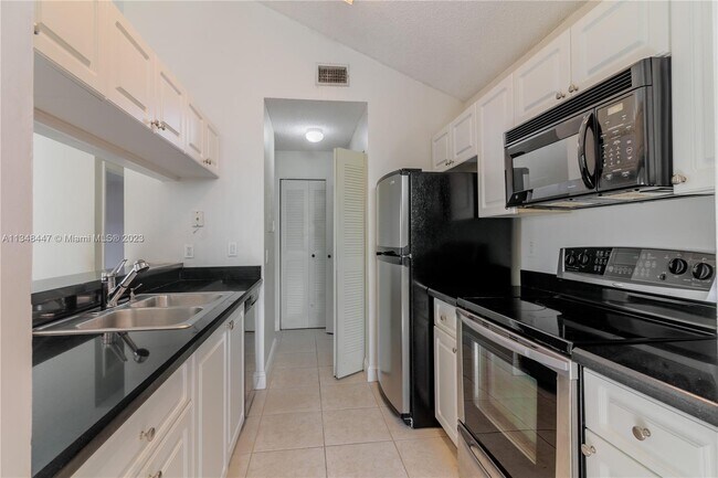 Building Photo - 15821 SW 104th Terrace