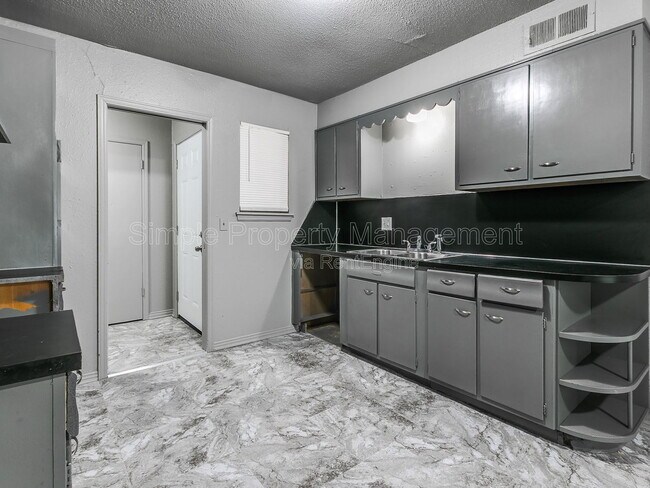 Foto del edificio - 249 NW 82nd St