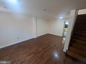 Building Photo - 1624 W Diamond St