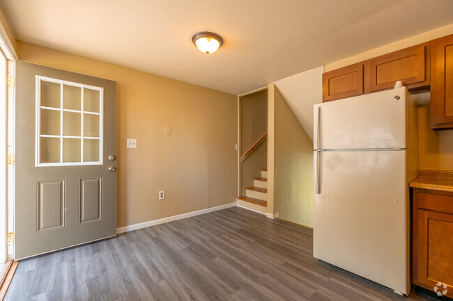 3BR Entryway / Kitchen - Hyman Hills Apartments