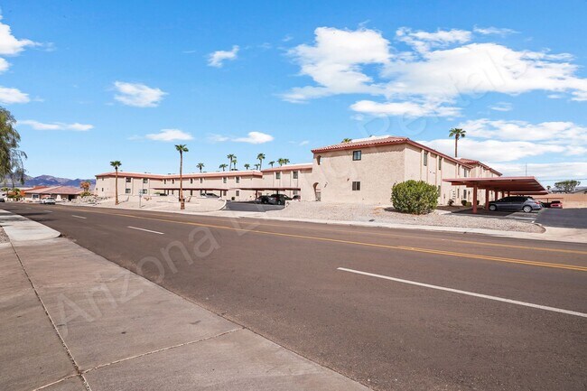Foto del edificio - PRIME DOWNTOWN LOCATION!