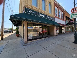 Building Photo - 101 S Main St