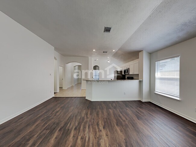 Foto del edificio - 30022 Saw Oaks Dr