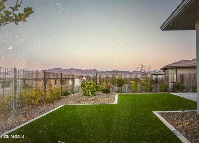 Foto del edificio - 18166 E Juniper Oaks Dr