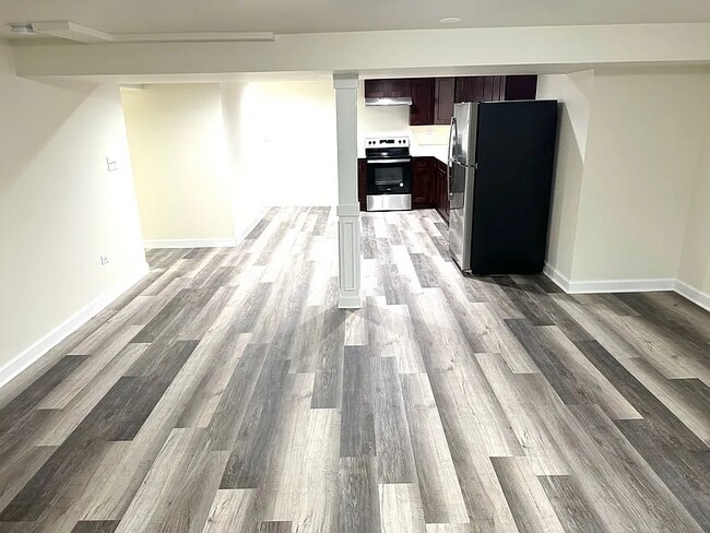 Foto del edificio - 10351 Cambridge St