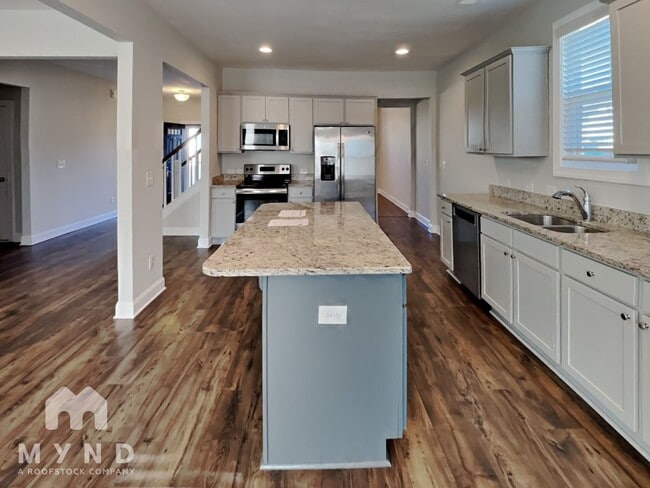 Foto del edificio - 1212 Silver Farm Rd