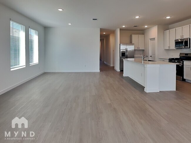 Foto del edificio - 10632 Ysasmendi Rdg