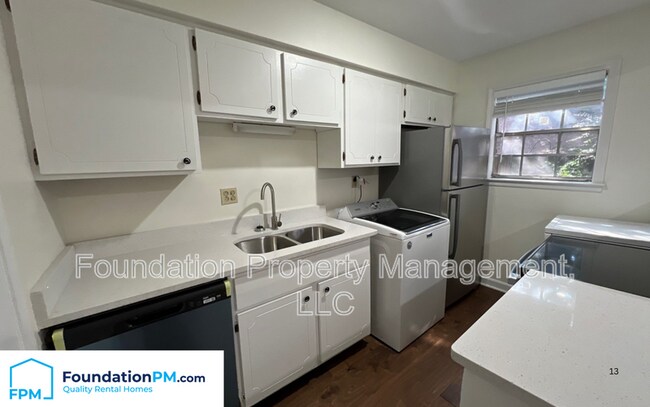 Foto del edificio - 5726 Quince Rd