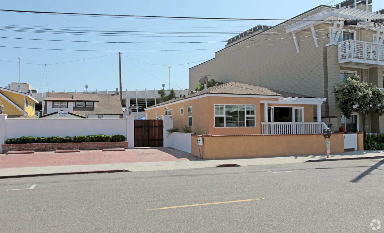 Primary Photo - 48-68 14th St