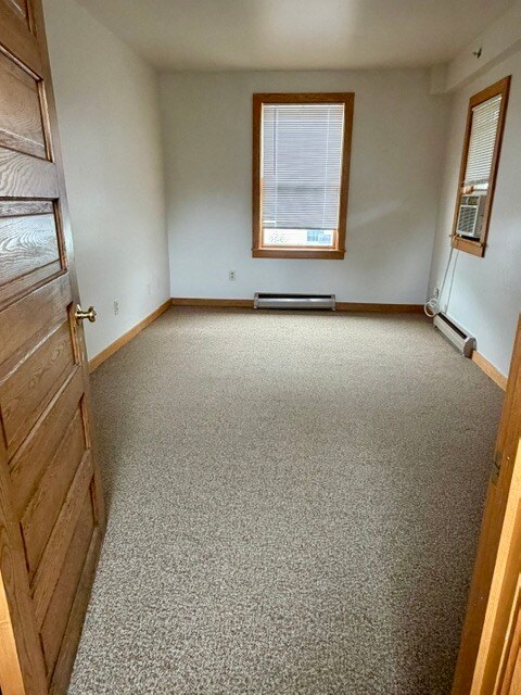 Dormitorio número 2 - 264 N Pleasant St