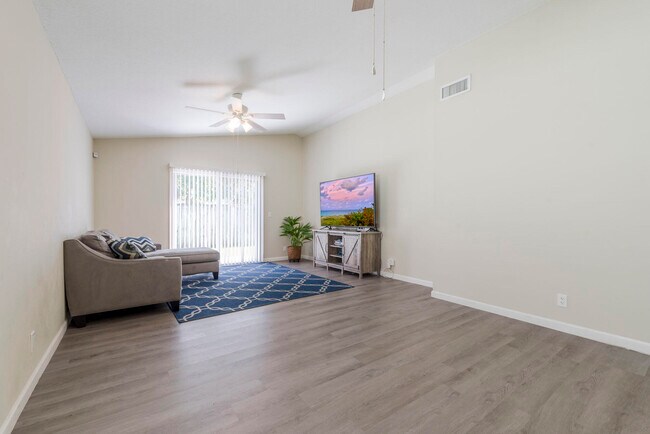 Building Photo - 1306 Wild Daisy Ln