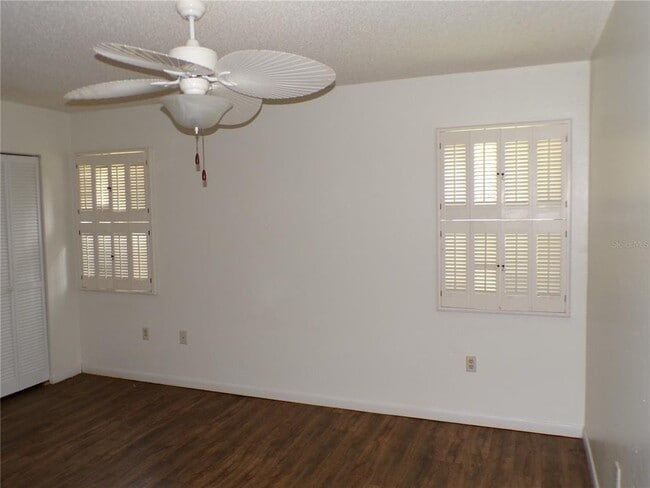 Building Photo - 638 Bird Bay Dr E