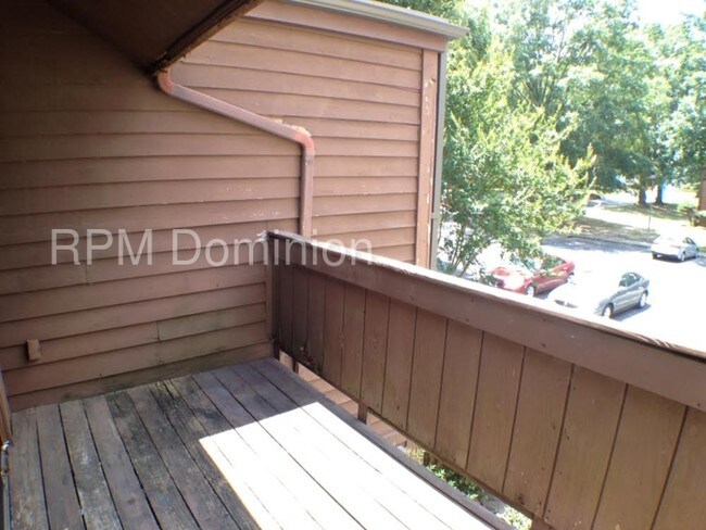 Building Photo - 563 Ayrshire Way