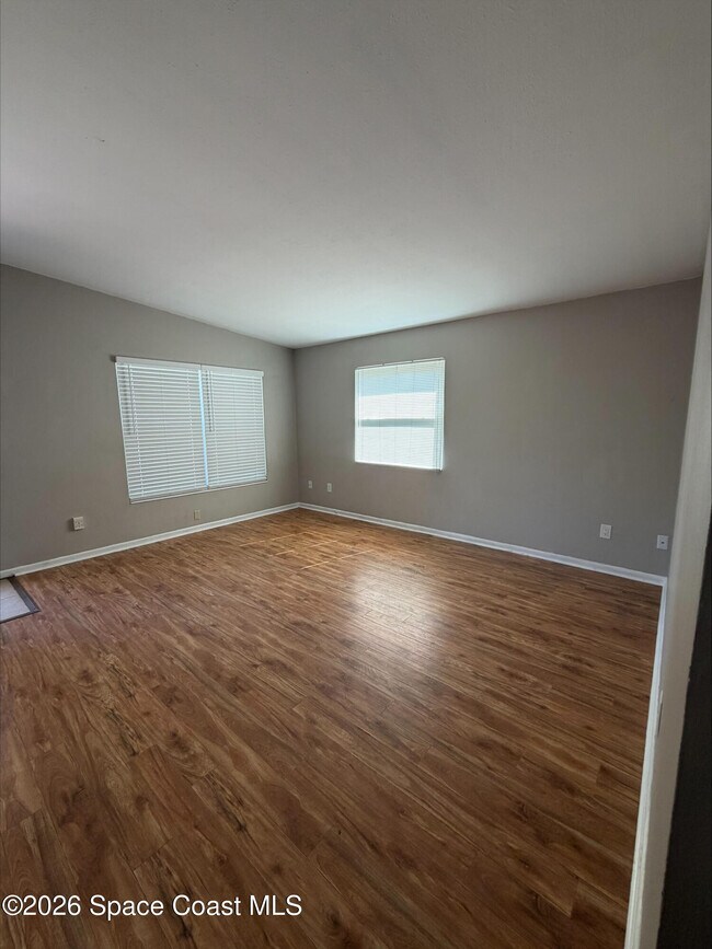 Foto del edificio - 583 Gardenia Cir