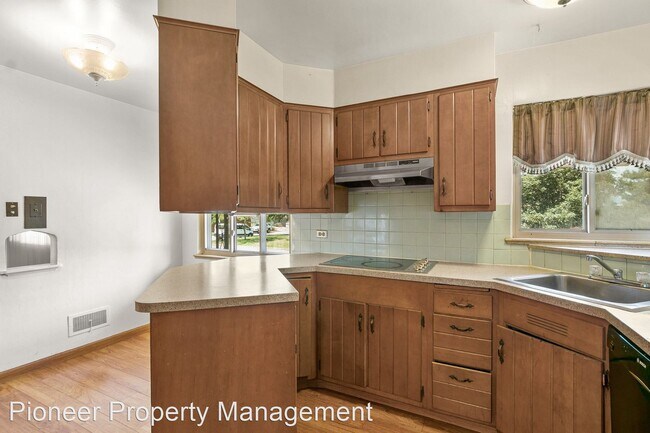 Foto del edificio - 3 br, 2 bath House - 3300 Zenobia St
