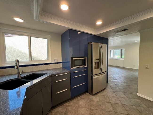 Building Photo - Beautiful 4Bd/2.5Ba Spacious Home in Missi...