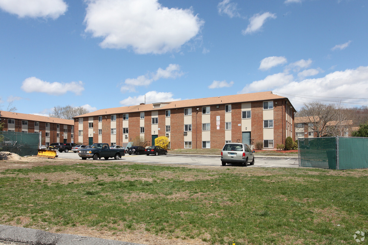 Front View of Building - Windham Heights Apartments