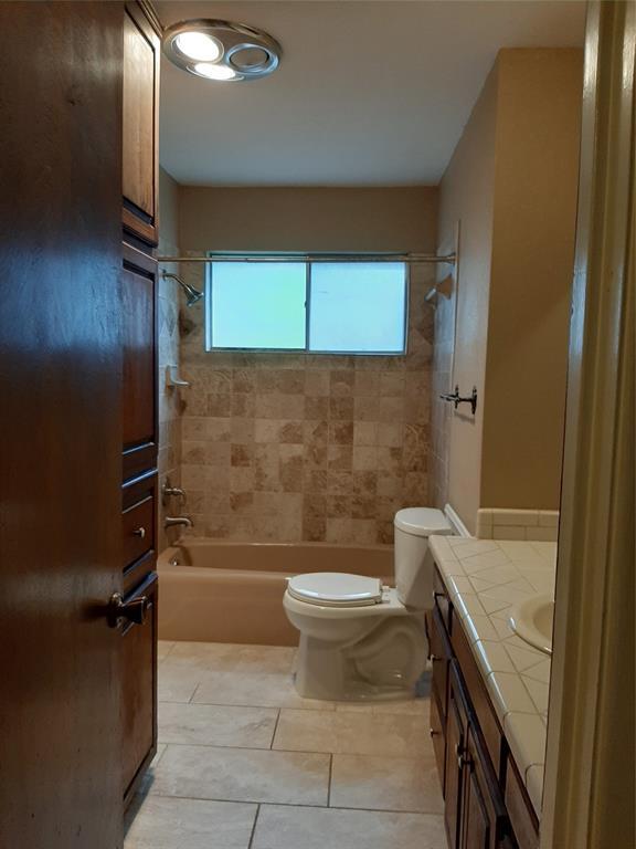 Building Photo - 2617 Tanglewood Dr