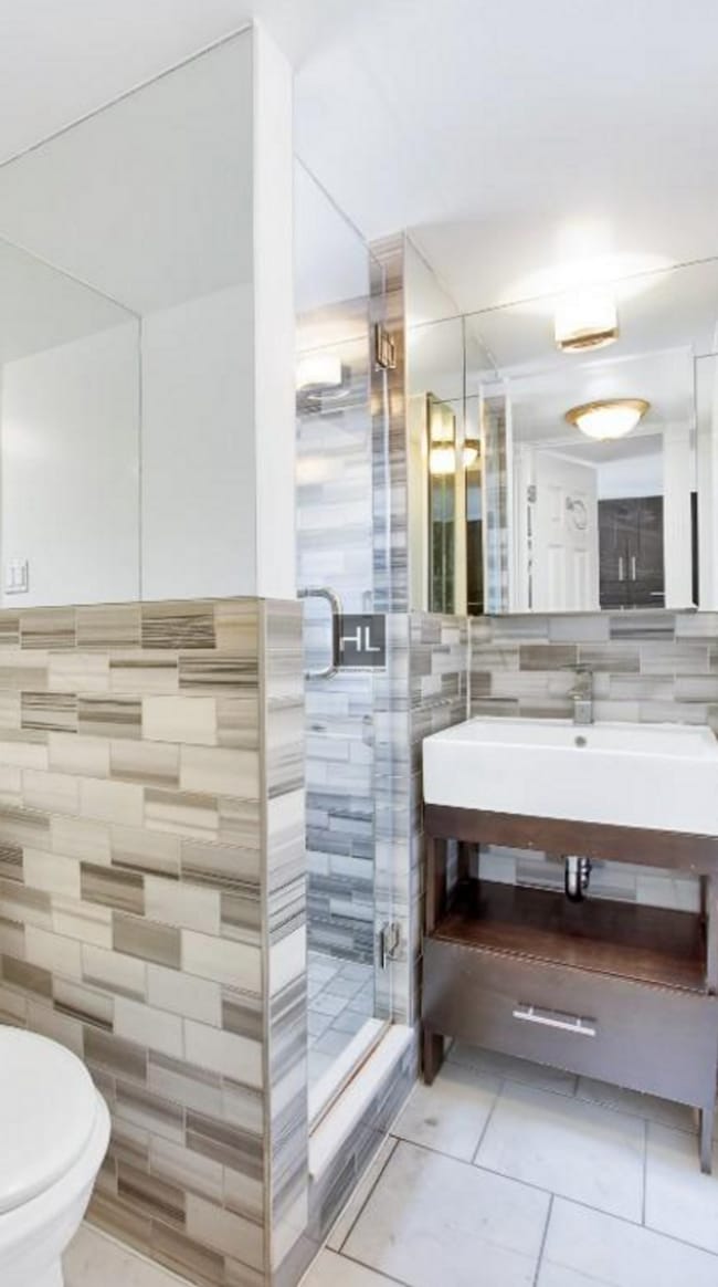 Building Photo - AVE A