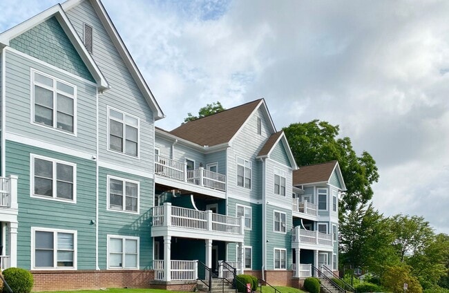 Laurel Station Condominiums available for FALL 2026 at $3300/month - includes TWO parking spaces! - Laurel Station Condominiums available for FALL 2026 at $3300/month - includes TWO parking spaces!