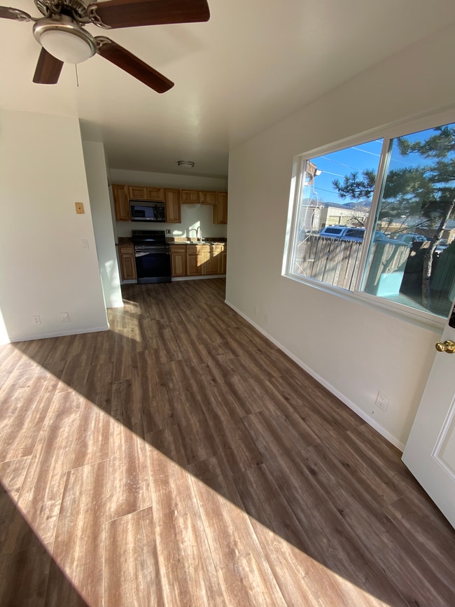 Entryway/Living Room - 731 4th St