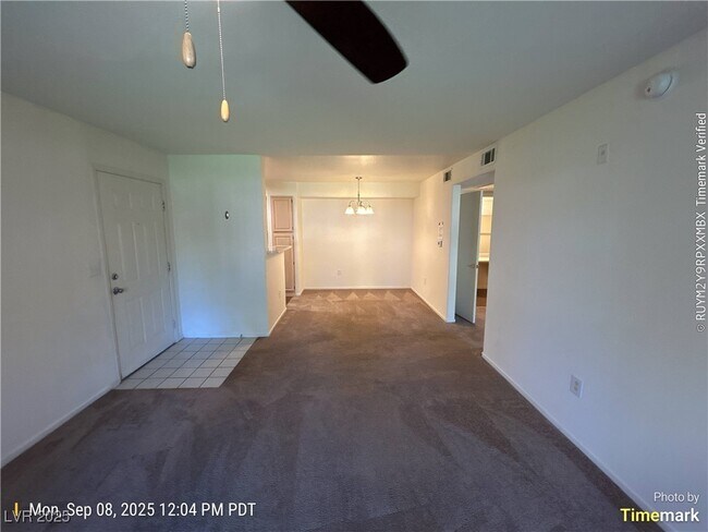 Foto del edificio - 555 E Silverado Ranch Blvd