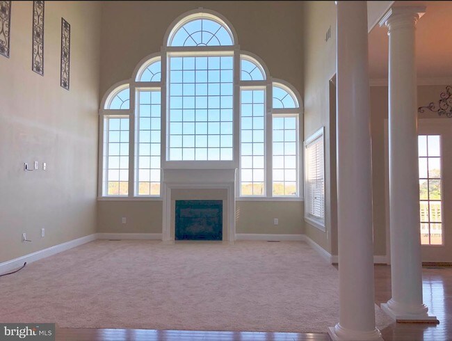 Foto del edificio - 15301 Mountain Crest Ct