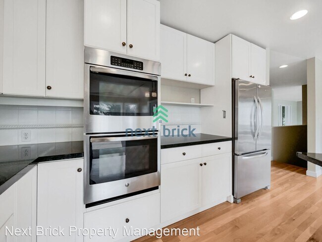Building Photo - 3 br, 3 bath House - 2561 123rd Ave SE