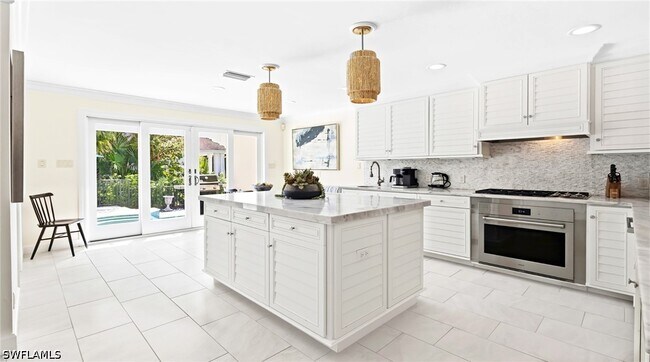 Foto del edificio - 2700 Treasure Ln