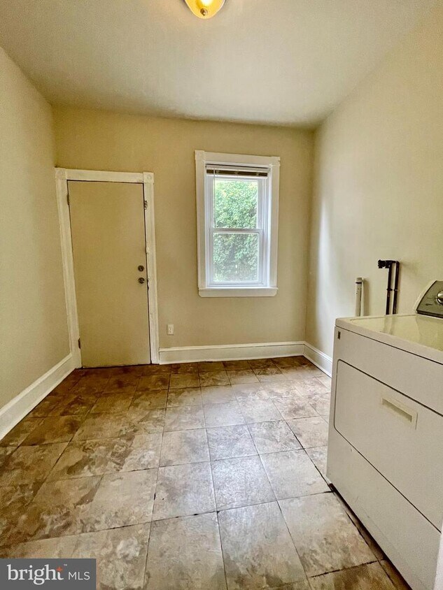 Foto principal - 2137 Church Ln