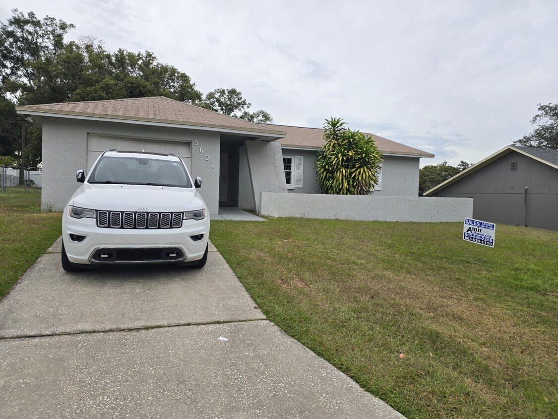 Primary Photo - 3638 Dovetail Ln S