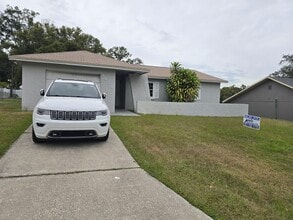 Building Photo - 3638 Dovetail Ln S