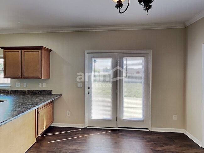 Foto del edificio - 2002 Fiona Way