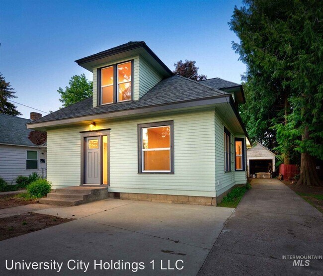 Building Photo - 4 br, 2 bath House - 412 S Van Buren