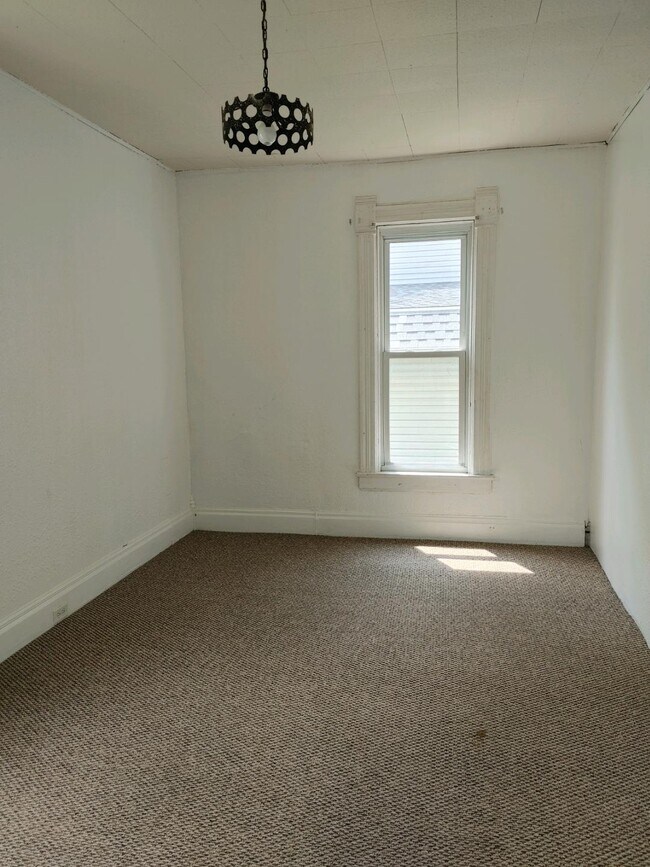 Bedroom 2 - 321 S College Ave