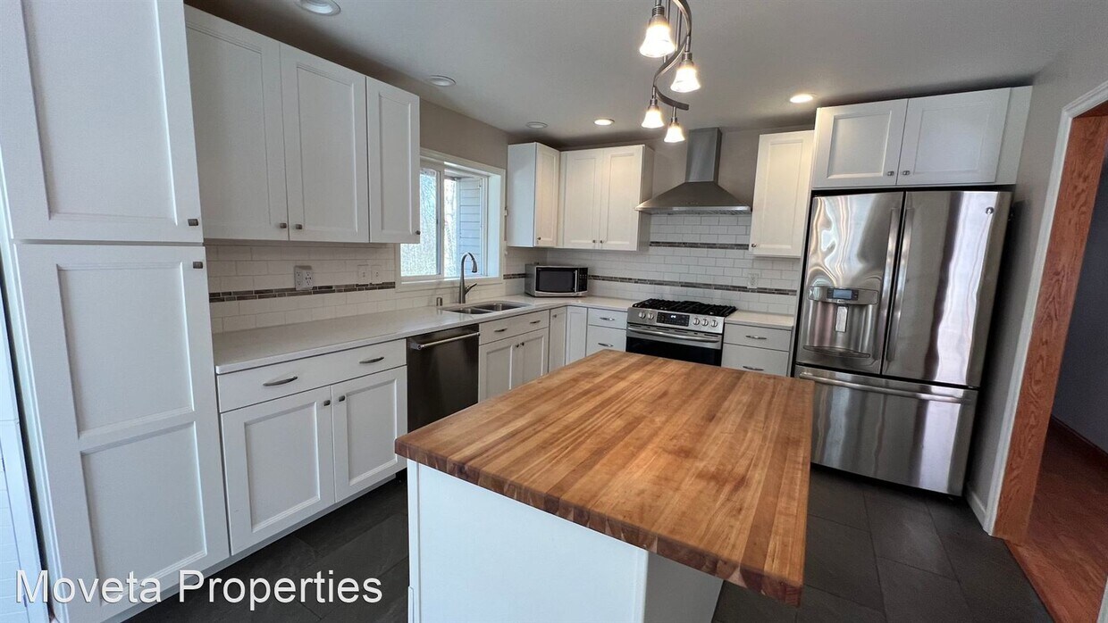 Foto principal - 4 br, 3.5 bath House - 5317 Wandering Dr.