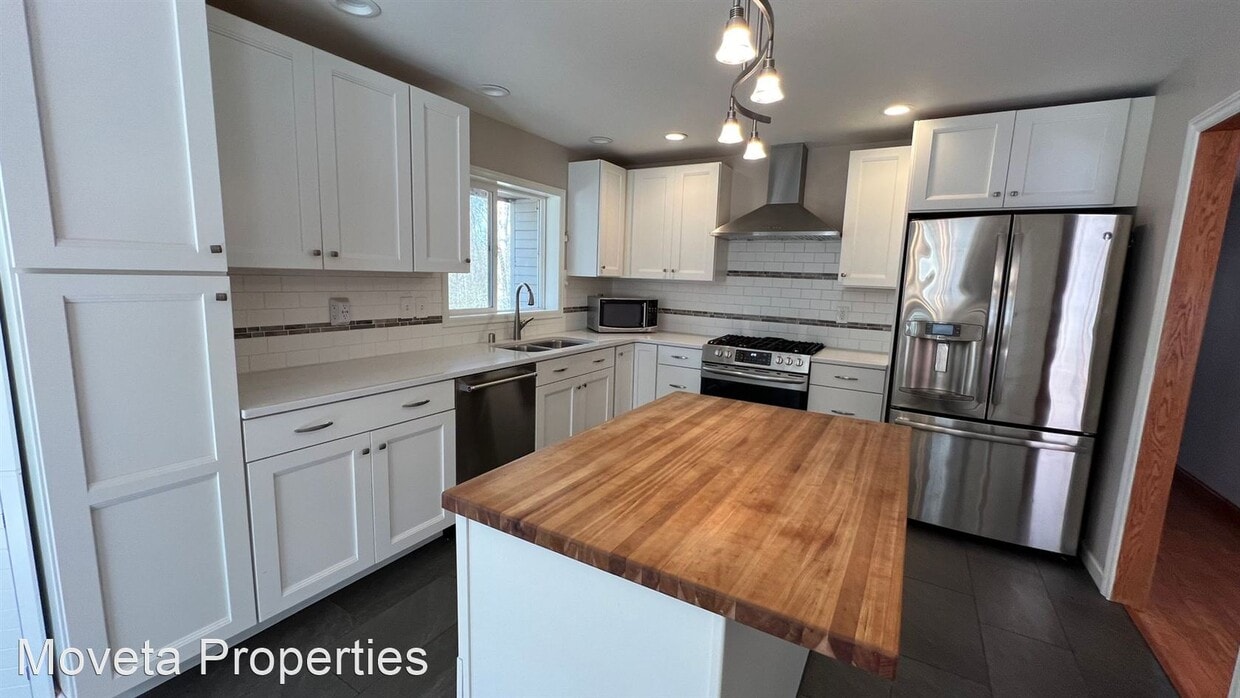 Primary Photo - 4 br, 3.5 bath House - 5317 Wandering Dr.