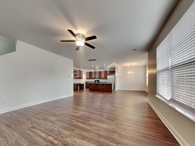 Building Photo - 127 Sago Ct